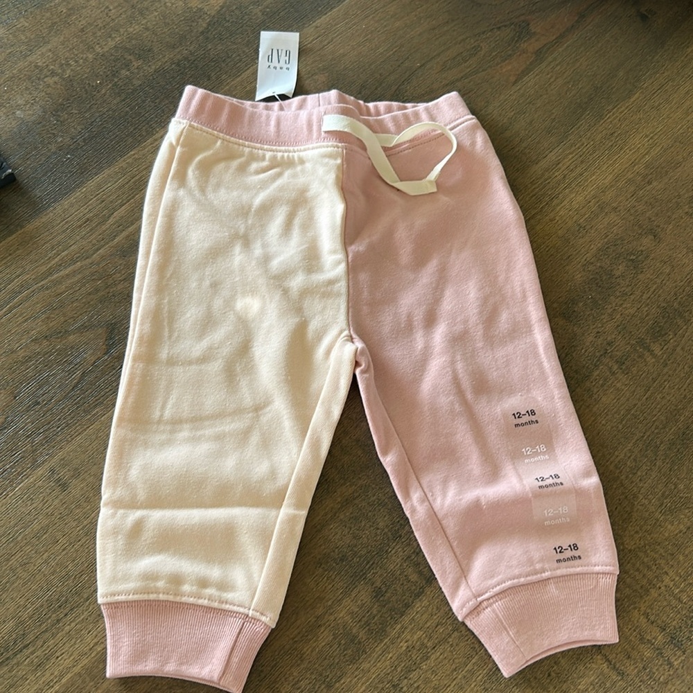 Baby gap 12-18 months NWT